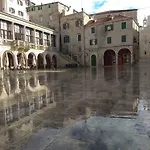 2 Cannons/old Town Apartmán