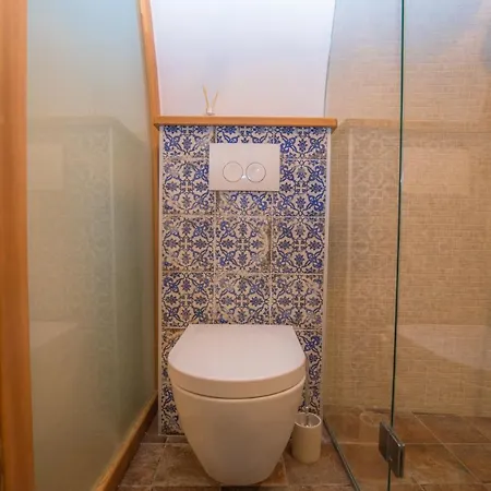 2 Cannons/old Town *