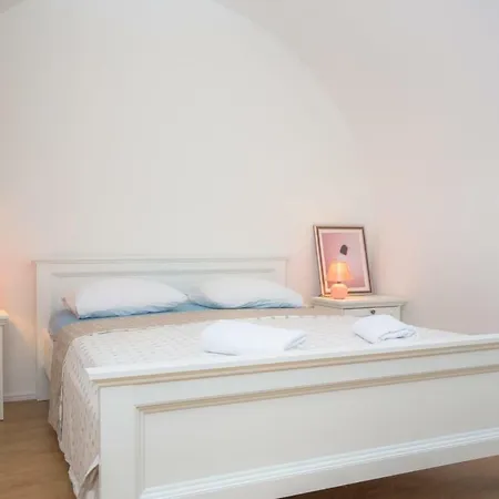 2 Cannons/old Town Σίμπενικ