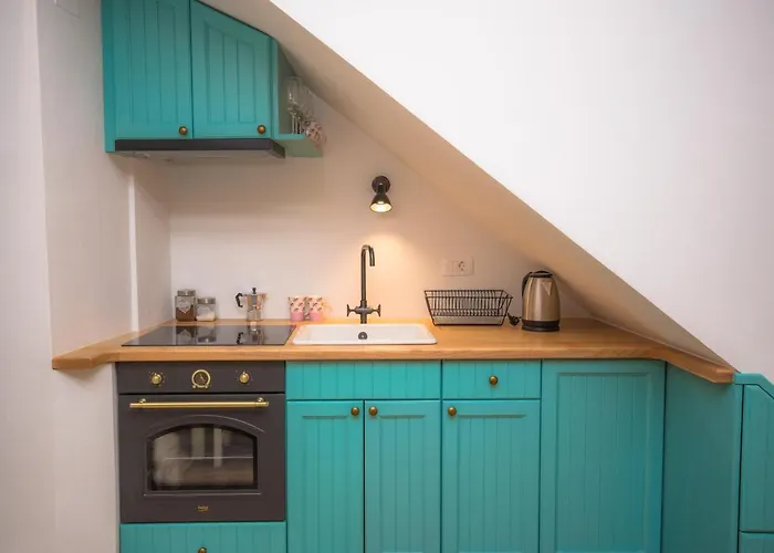 2 Cannons/old Town *