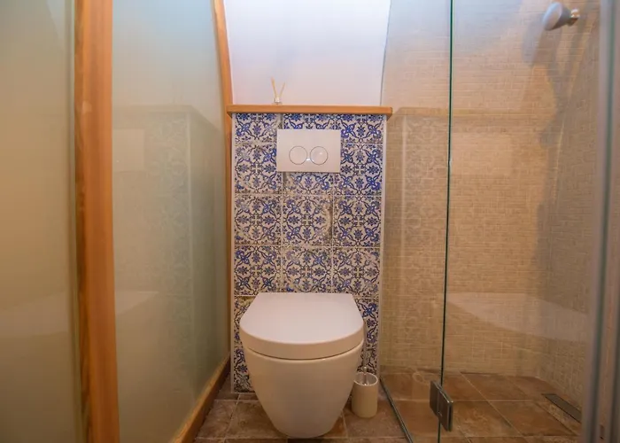 2 Cannons/old Town *