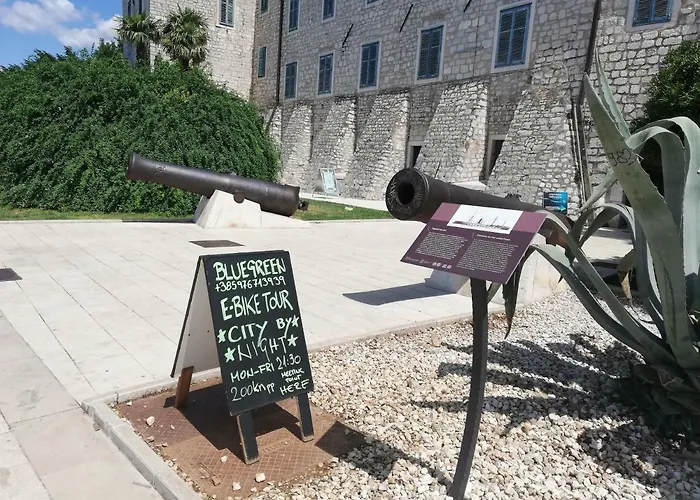 2 Cannons/old Town Daire Šibenik
